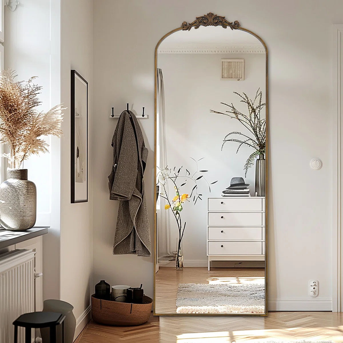 Crown Mirror