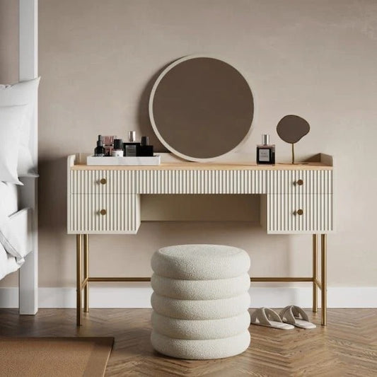Vegas Dresser
