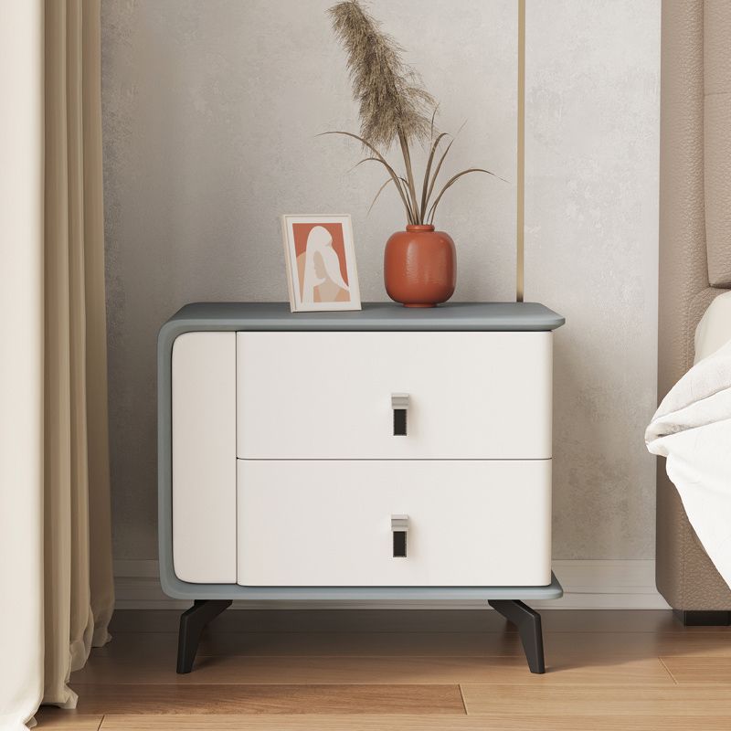 Noira Side Table