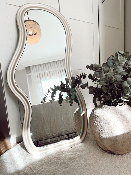 Ovela Mirror